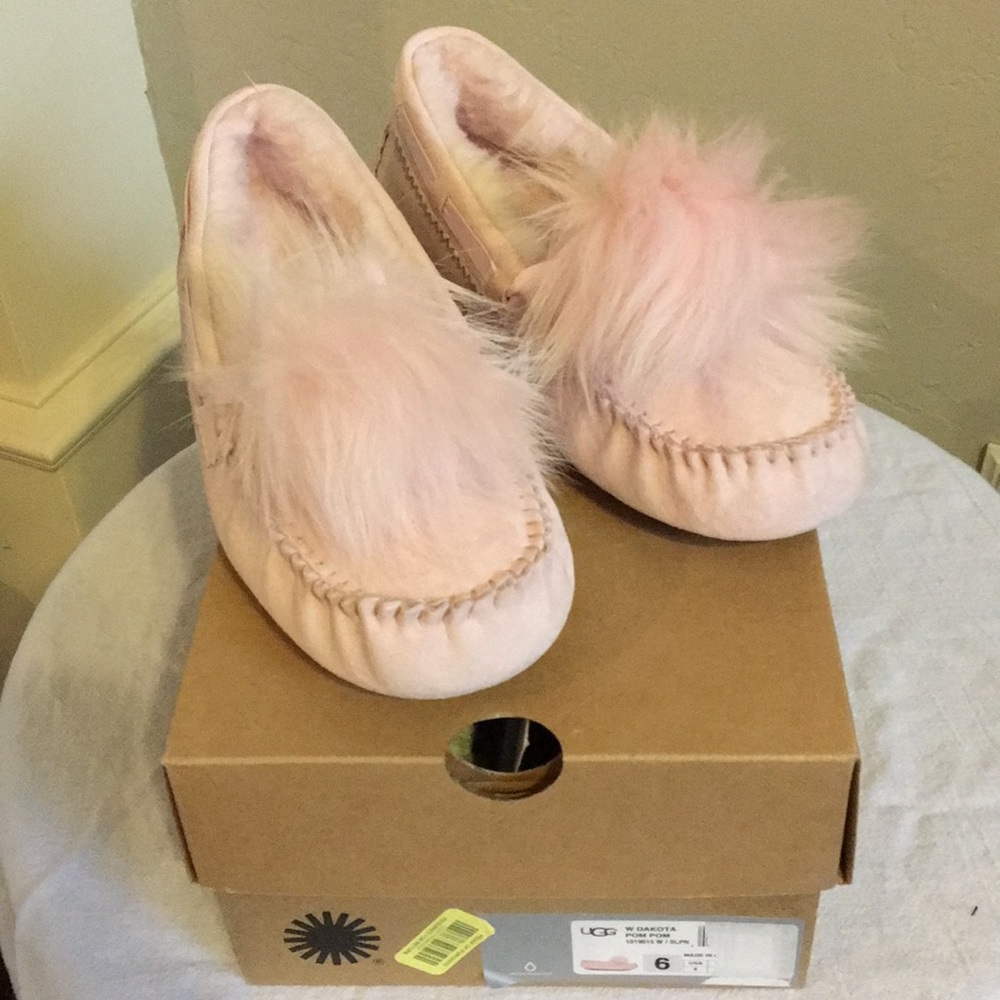 New UGG Dakota Pink Leather Slippers, Sz 6